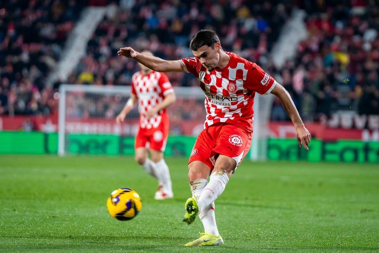Napoli anuncia chegada de lateral esquerdo Miguel Gutiérrez