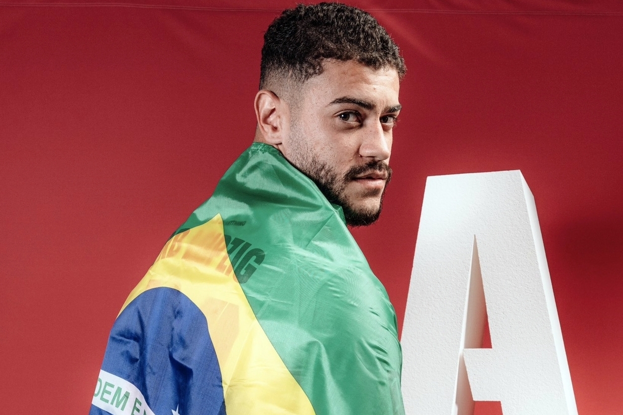 RB Leipzig anuncia contratação de atacante ex-Athletico
