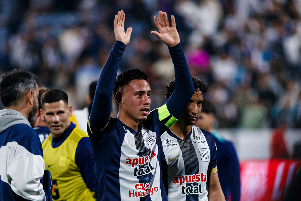 Recomendado por Barcos, volante japonês é aguardado no Brasil para reforçar o Grêmio