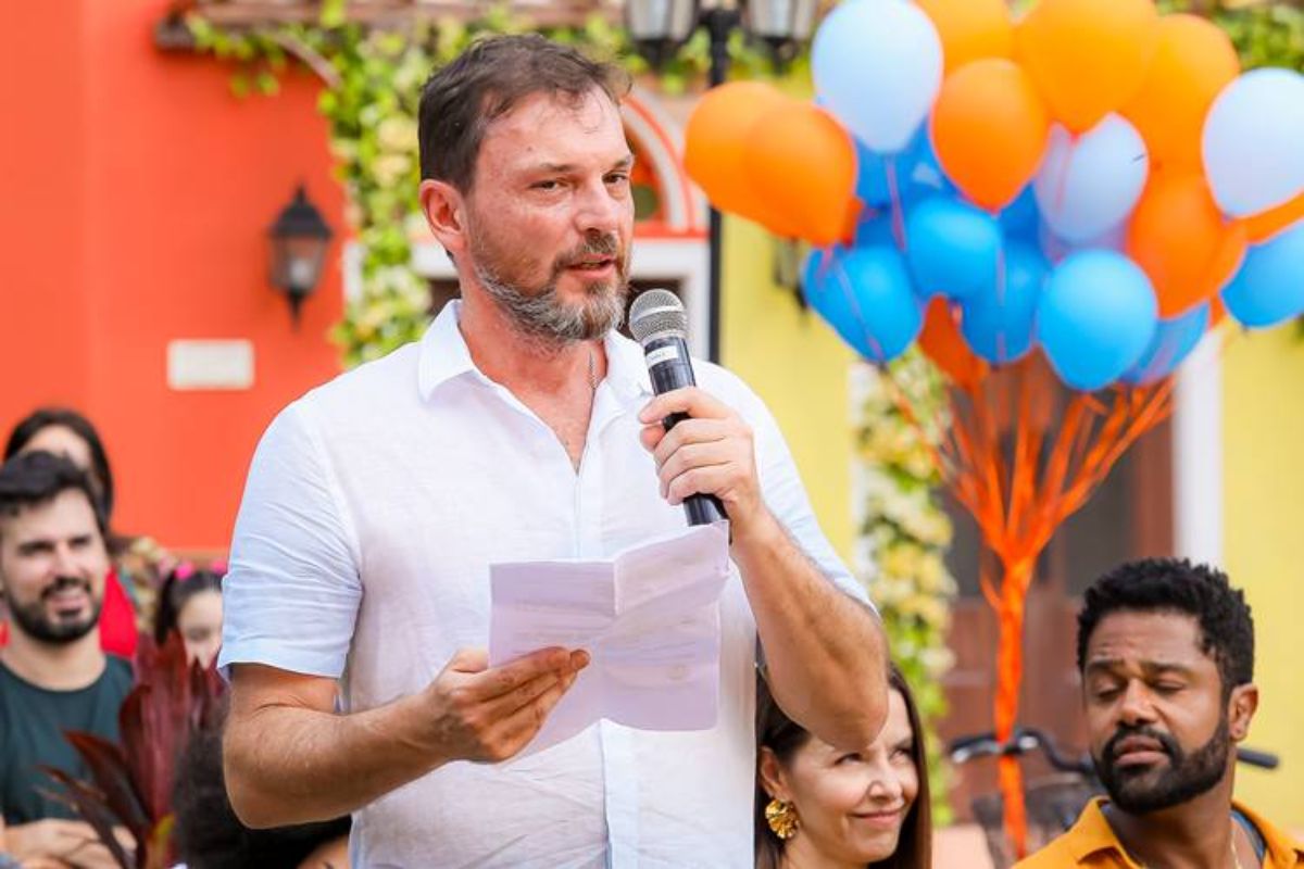 SBT encerra núcleo de novelas e demite Ricardo Mantoanelli