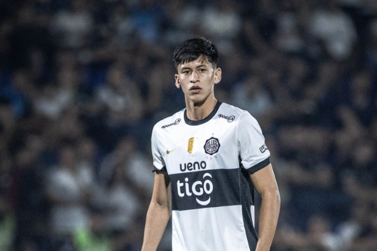 Vasco se aproxima de contratar promessa do Olimpia