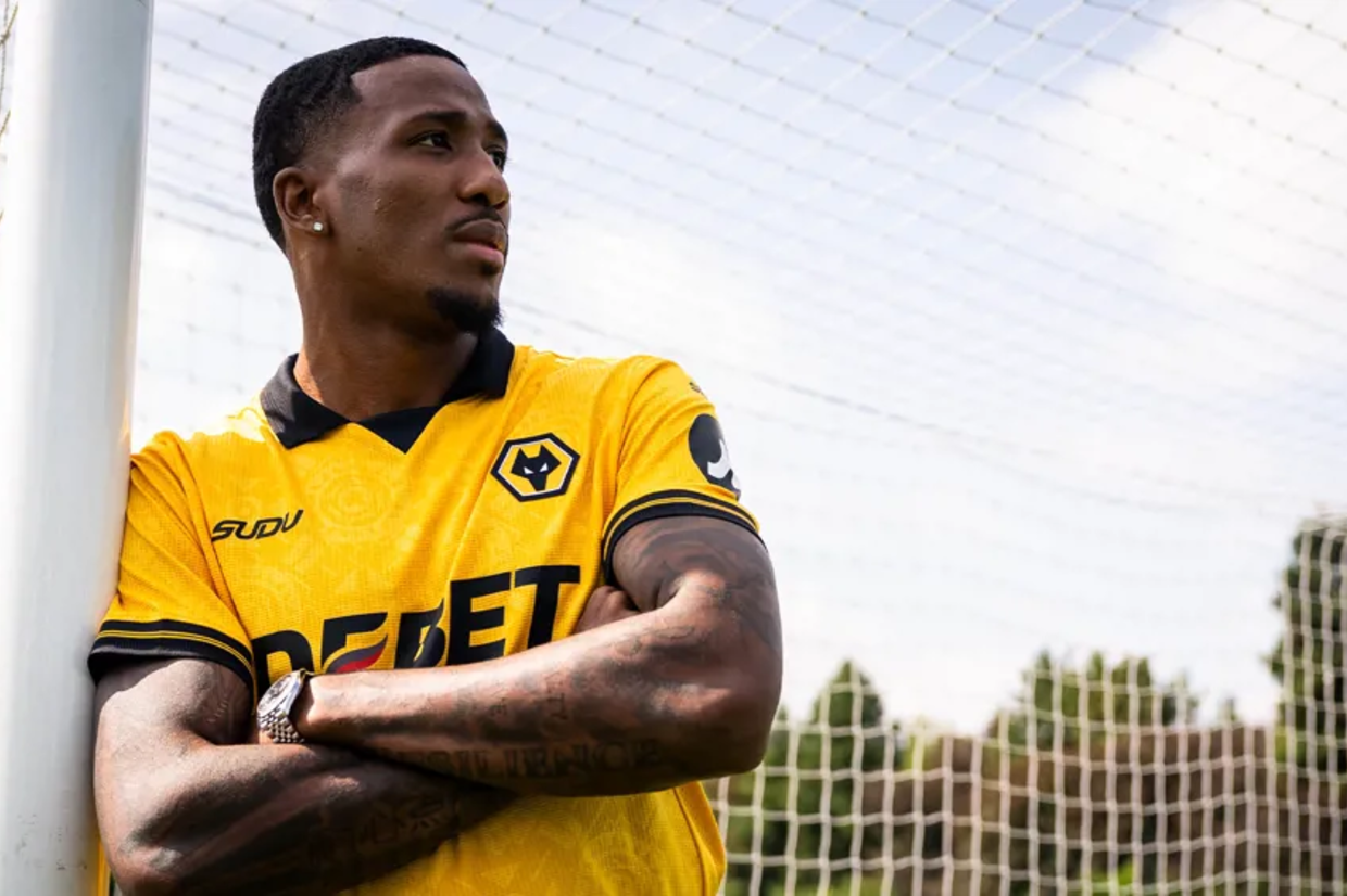 Wolverhampton reforça a defesa com a contratação de Jackson Tchatchoua