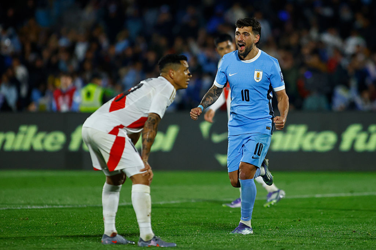 Arrascaeta brilha, Uruguai derrota a seleção peruana e carimba o passaporte para a Copa