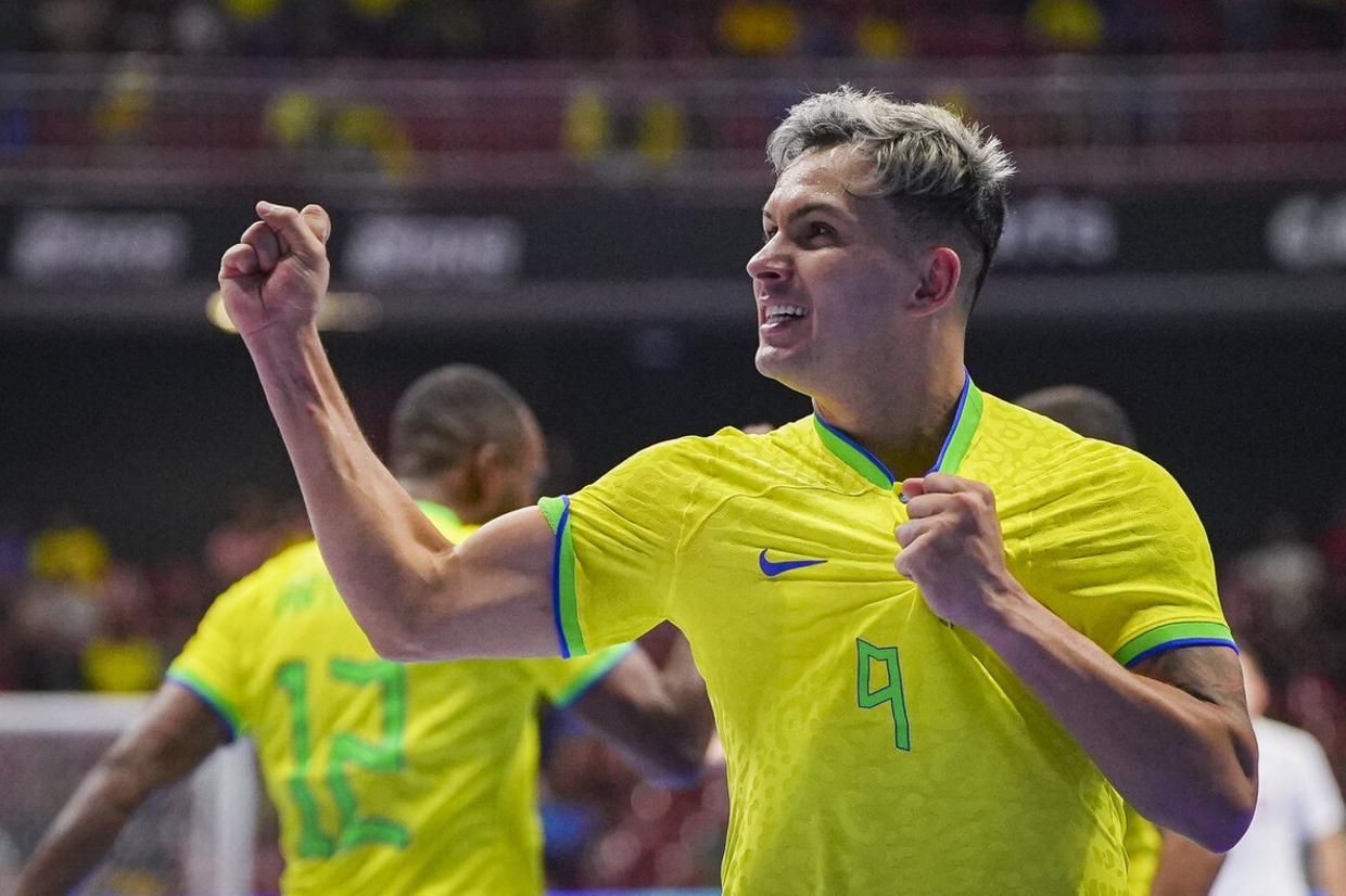 Brasil destrava a muralha polonesa e abre Copa das Nações de Futsal com vitória apertada