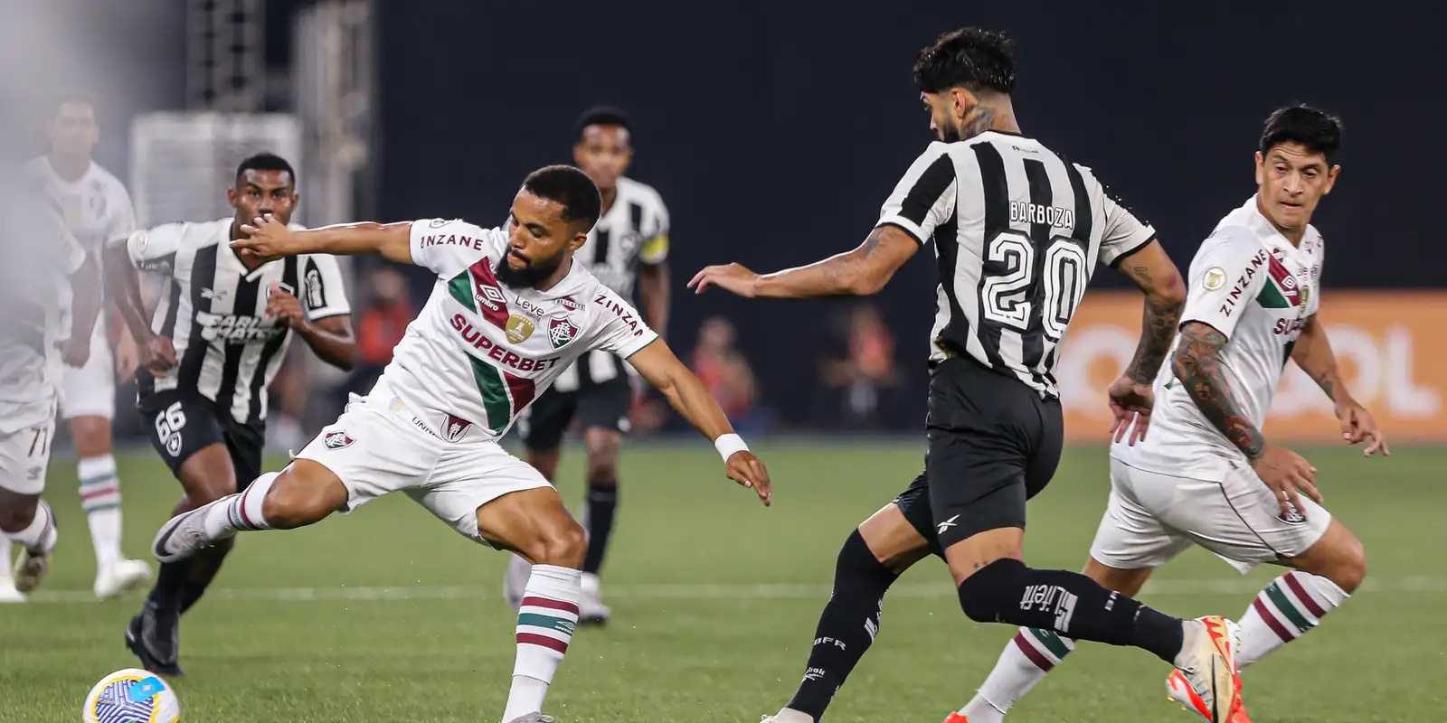 Brasileirão: Nacional transmite duelo entre Fluminense e Botafogo hoje