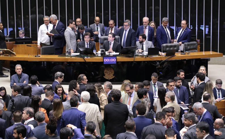 Câmara analisa projeto que libera recursos do Fundo Social para saúde e educação; acompanhe – Notícias