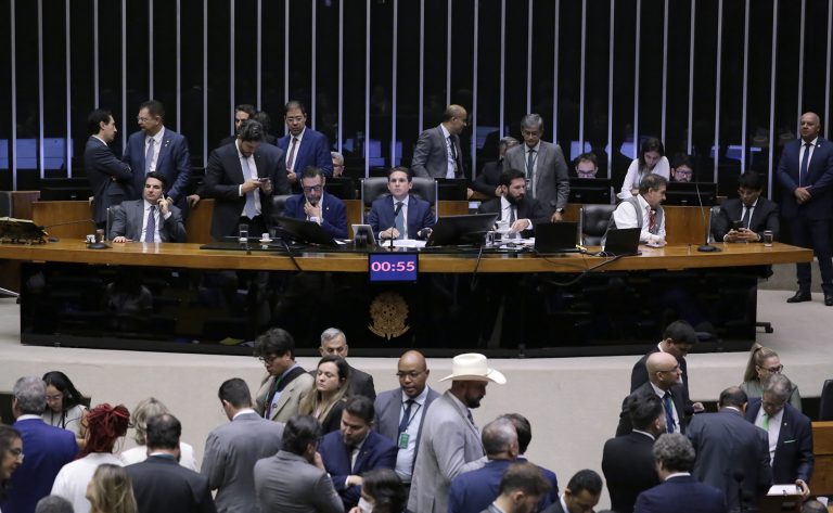 Câmara dos Deputados vota nesta manhã sugestões de mudanças na PEC das Prerrogativas – Notícias