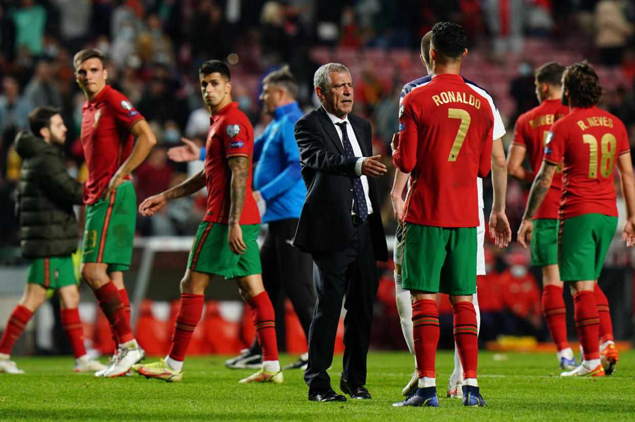 Campeão europeu com Portugal enfrenta novo fracasso com demissão sem vitórias