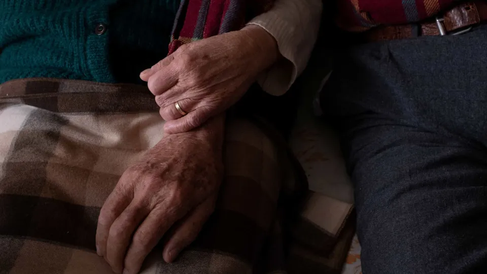 Casal morre no mesmo dia após 50 anos de união: “Como se soubessem…”