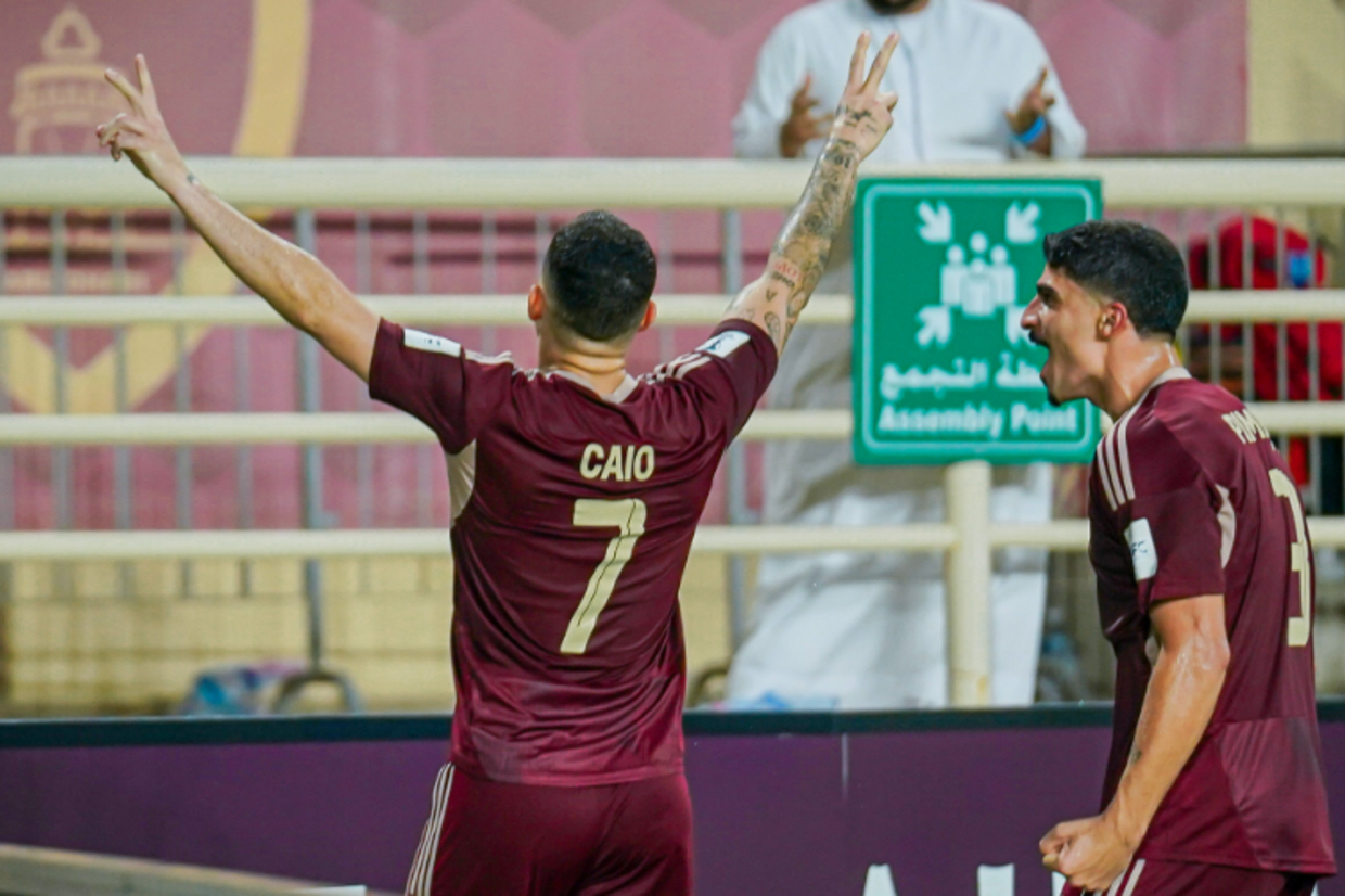 Champions Asiática: Coronado é herói em virada épica, brasileiros derrubam Al Ittihad e Al Ahli vence no fim