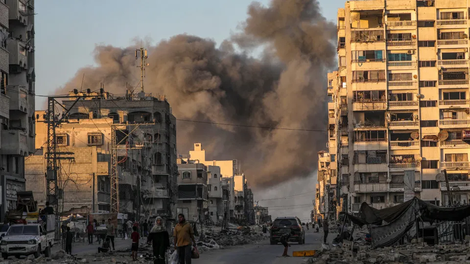 China pede “cessar-fogo abrangente” na Faixa de Gaza