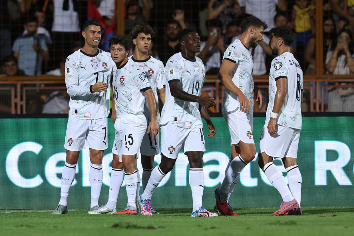 Com dois de Cristiano, Portugal atropela a Armênia e começa Eliminatórias com estilo