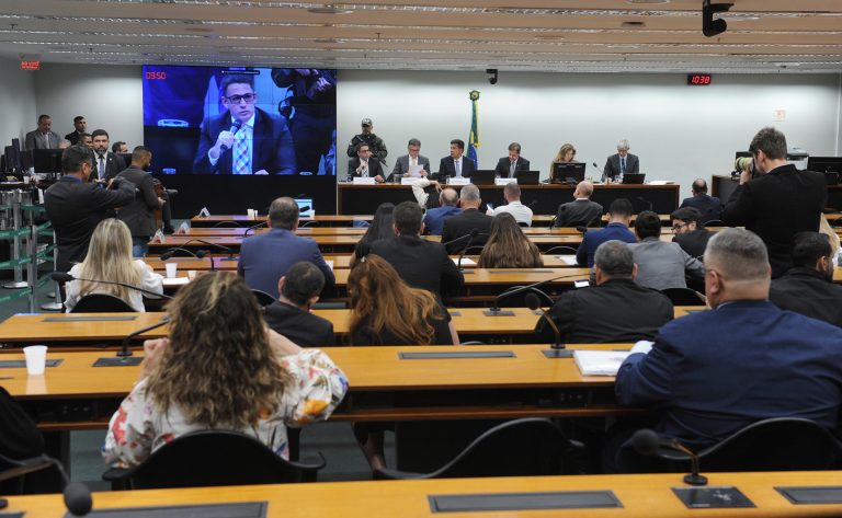 Combate ao crime organizado deve incluir bloqueio do tráfico e descapitalização das facções, dizem especialistas – Notícias
