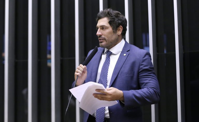 Comissão aprova proibição de bloqueio de recursos de loterias e apostas destinados ao esporte – Notícias