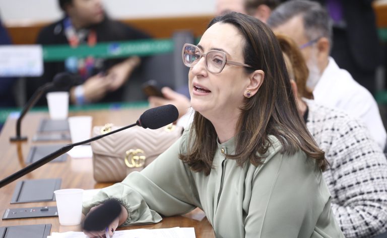 Comissão aprova projeto que torna obrigatória imagem do veículo com placa em multas por radar – Notícias