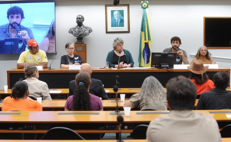 Comissão vai pedir investigação sobre causas do desabamento de aterro sanitário no entorno do DF – Notícias