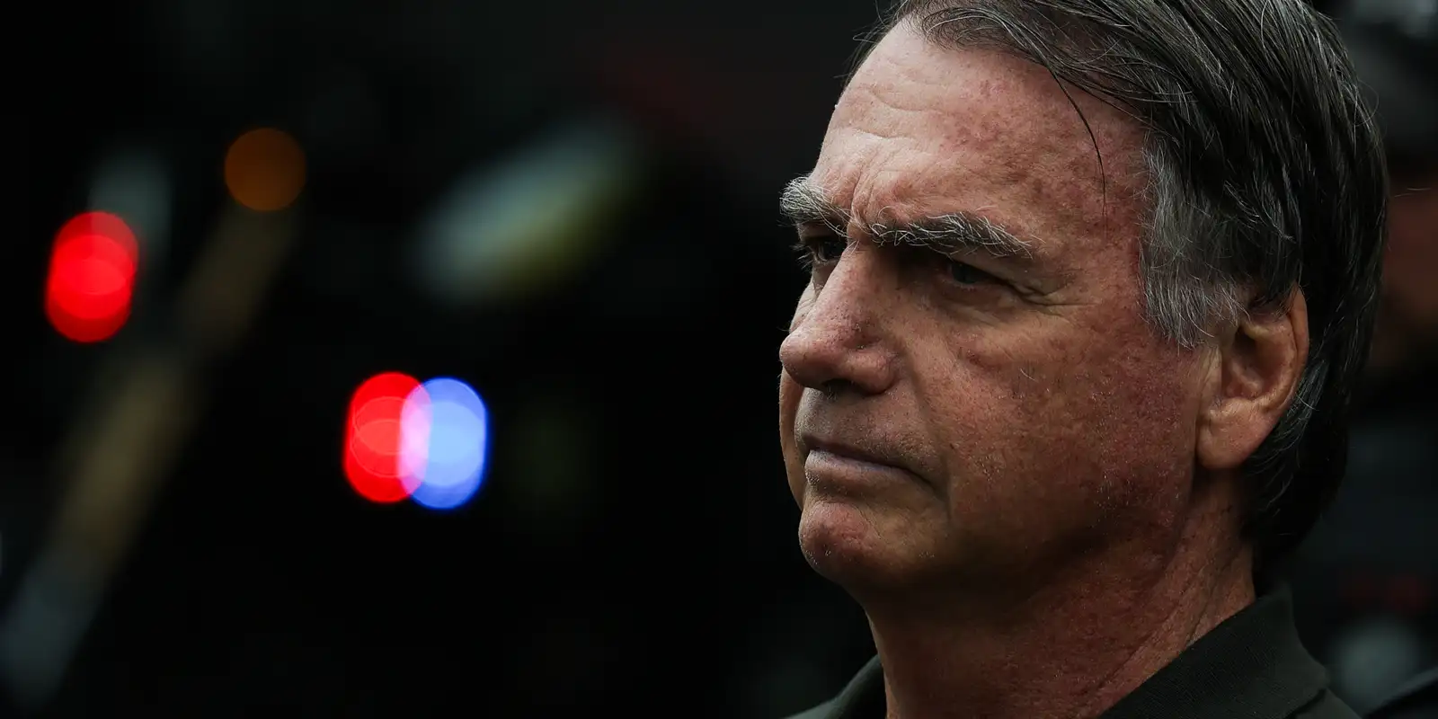 Defesa pede revogação de medidas cautelares contra Jair Bolsonaro