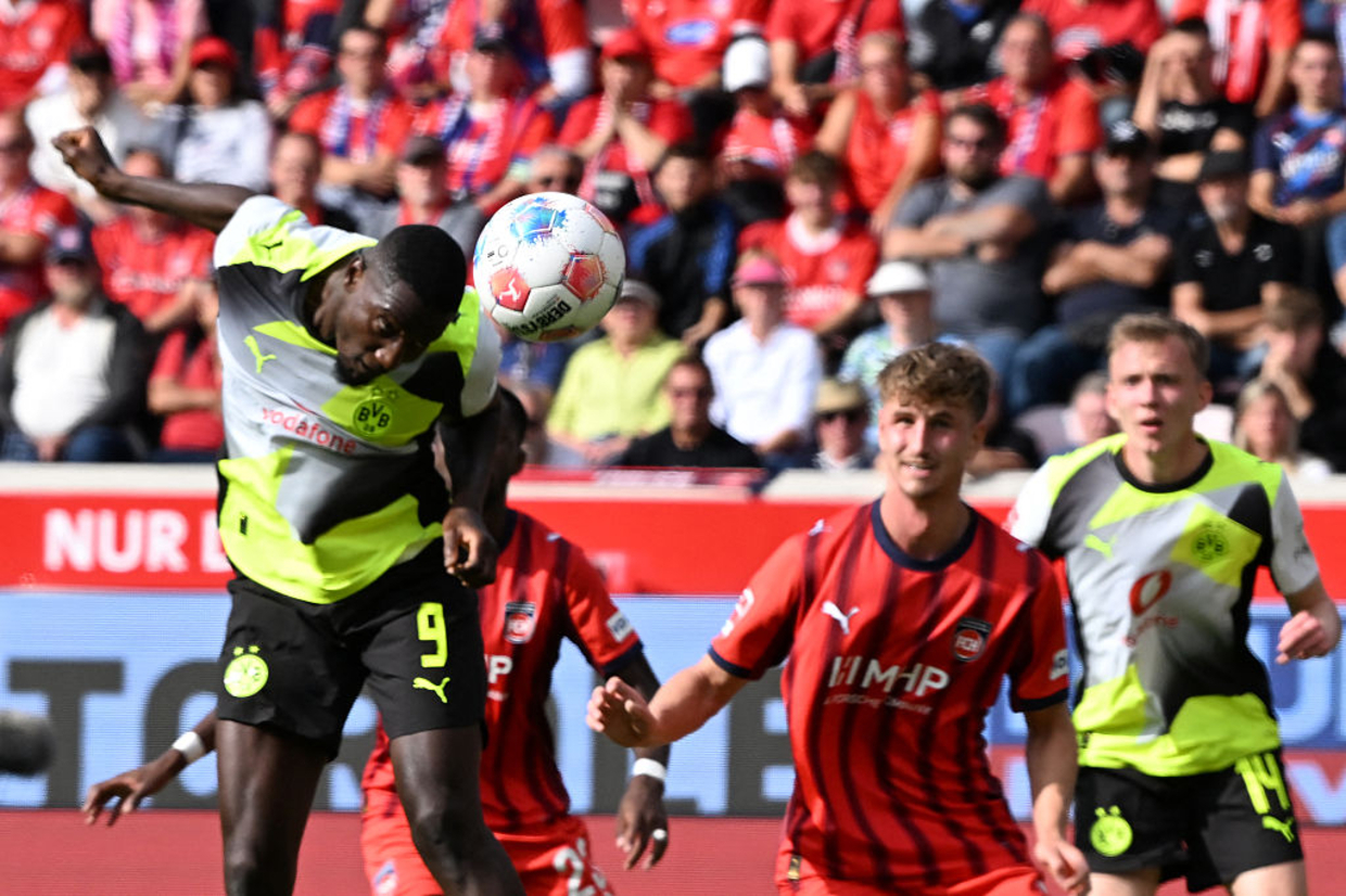 Dortmund aproveita jogador a mais e empurra o Heidenheim para a lanterna