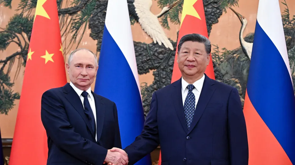 Em encontro com Xi, Putin afirma que relação entre países chegou a nível ‘sem precedentes’