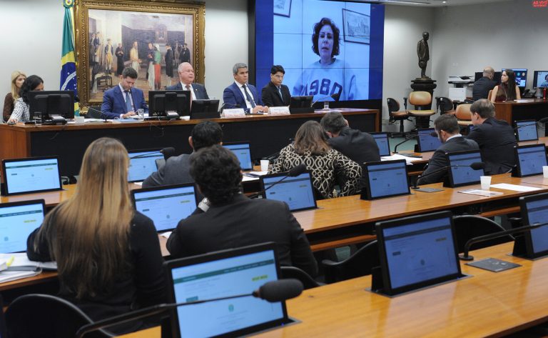 “Em pouco tempo vou estar solta”, diz Carla Zambelli em depoimento na CCJ – Notícias