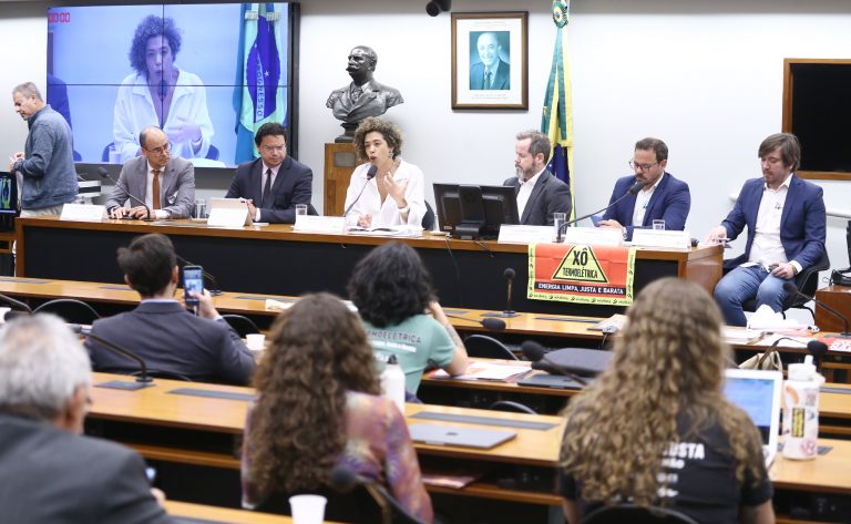Especialistas pedem fim dos subsídios ao carvão mineral – Notícias