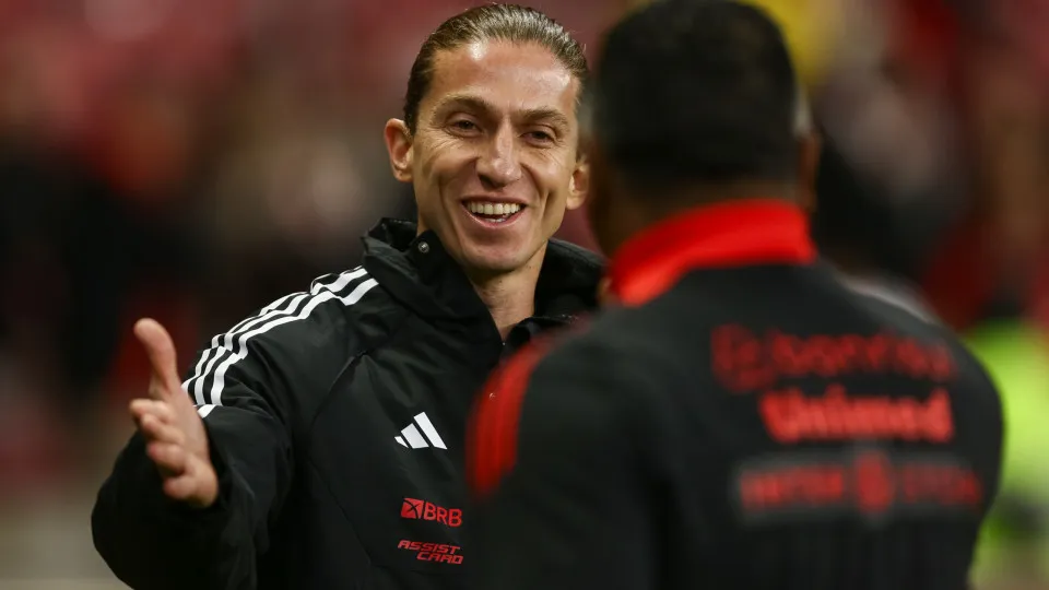 Filipe Luís revela promessa de Rossi após falha no tempo normal: ‘Vou classificar o Flamengo’