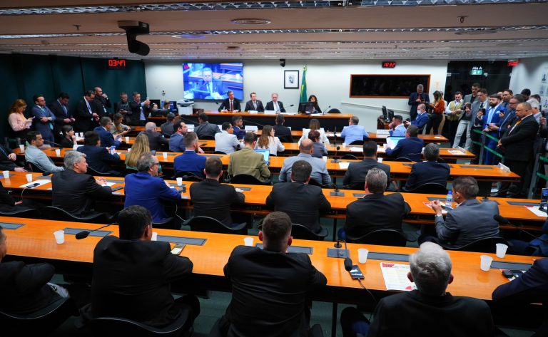 Fim das aulas de direção barateia CNH, mas pode aumentar acidentes, dizem especialistas – Notícias