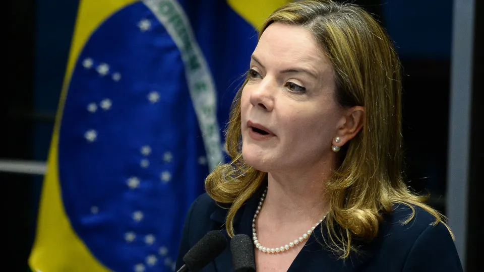 Governo Lula considera grave ameaça de uso militar dos EUA contra Brasil