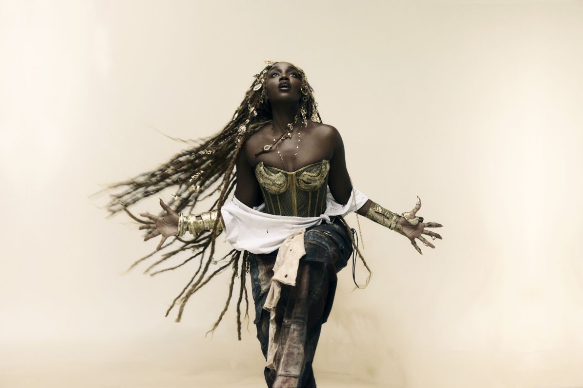 IZA embarca no reggae em novo projeto