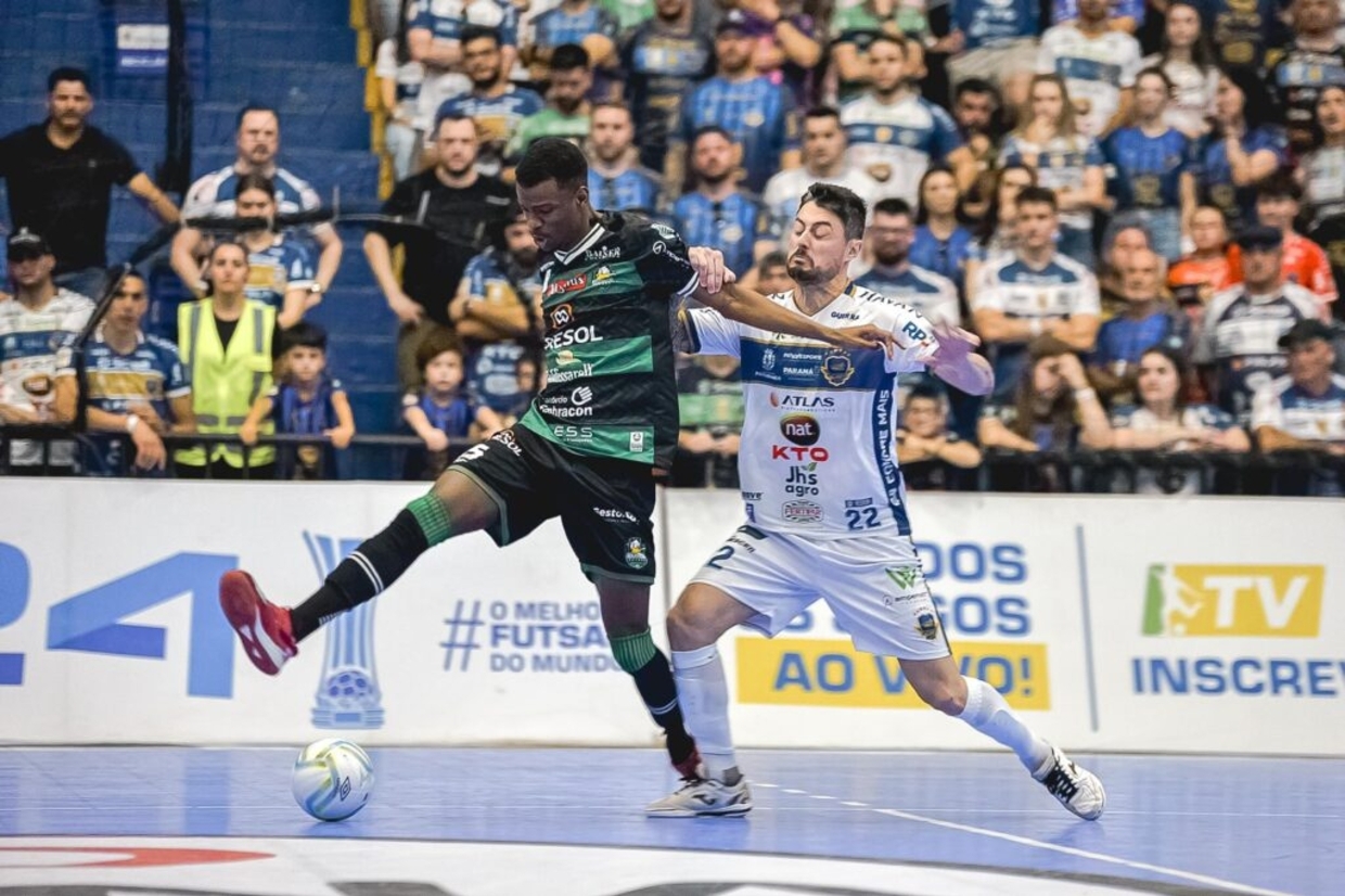 Liderança, confrontos e última vaga: Veja que está em jogo na última rodada da LNF