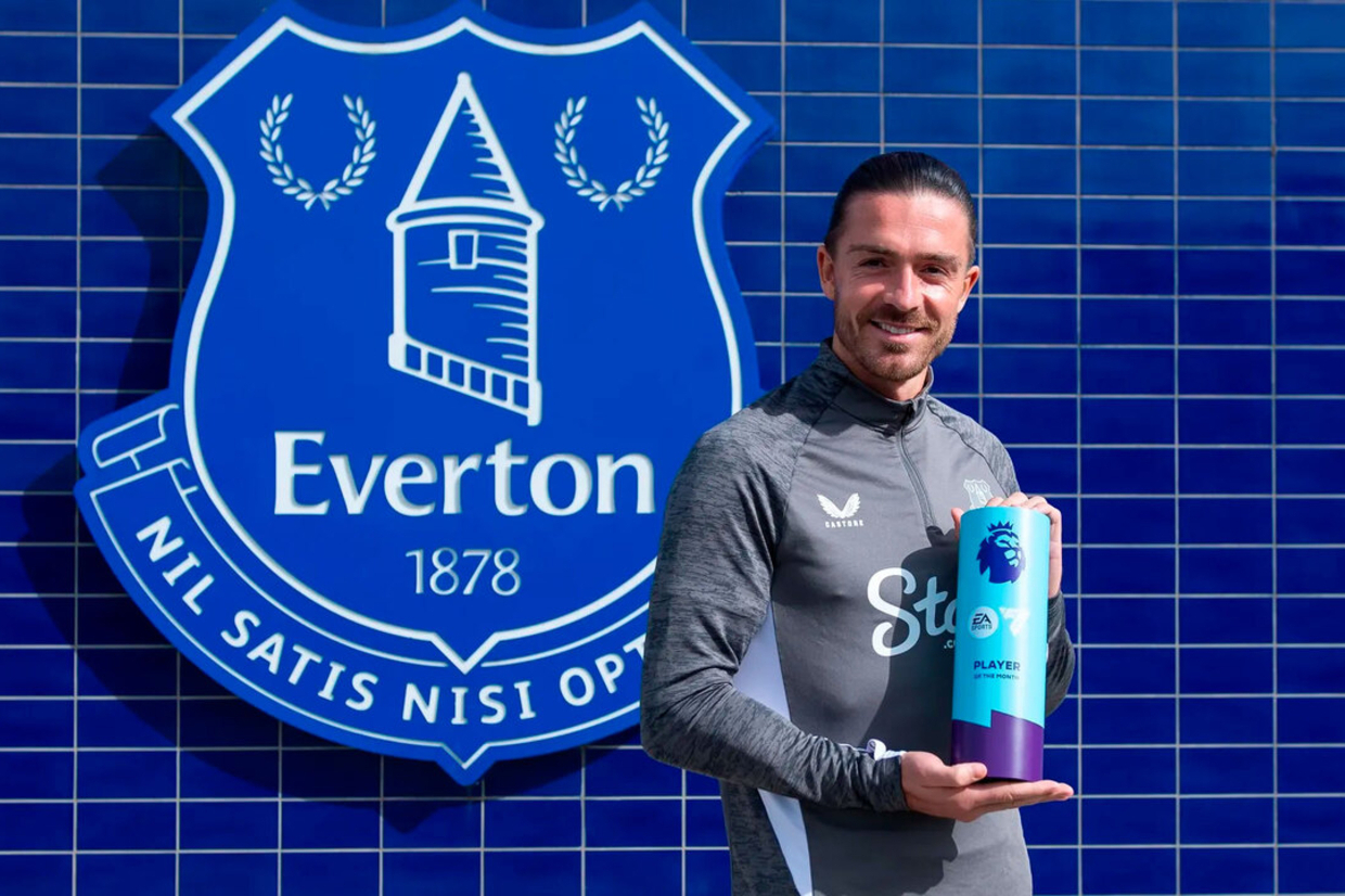 Longe do City, Grealish dá a volta por cima com prêmio inédito