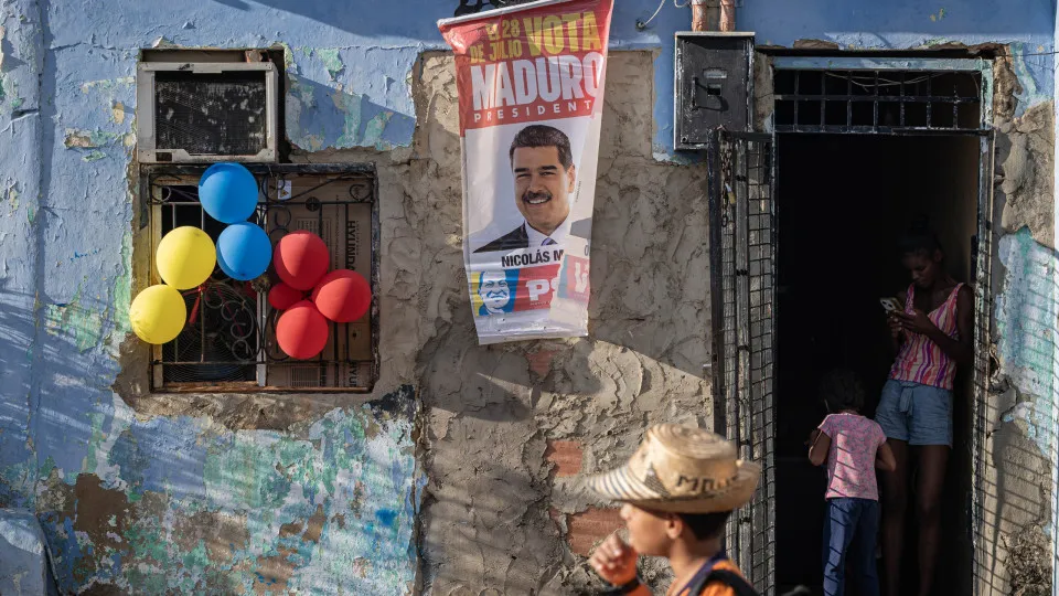 Maduro mobiliza população contra “ameaças” dos Estados Unidos