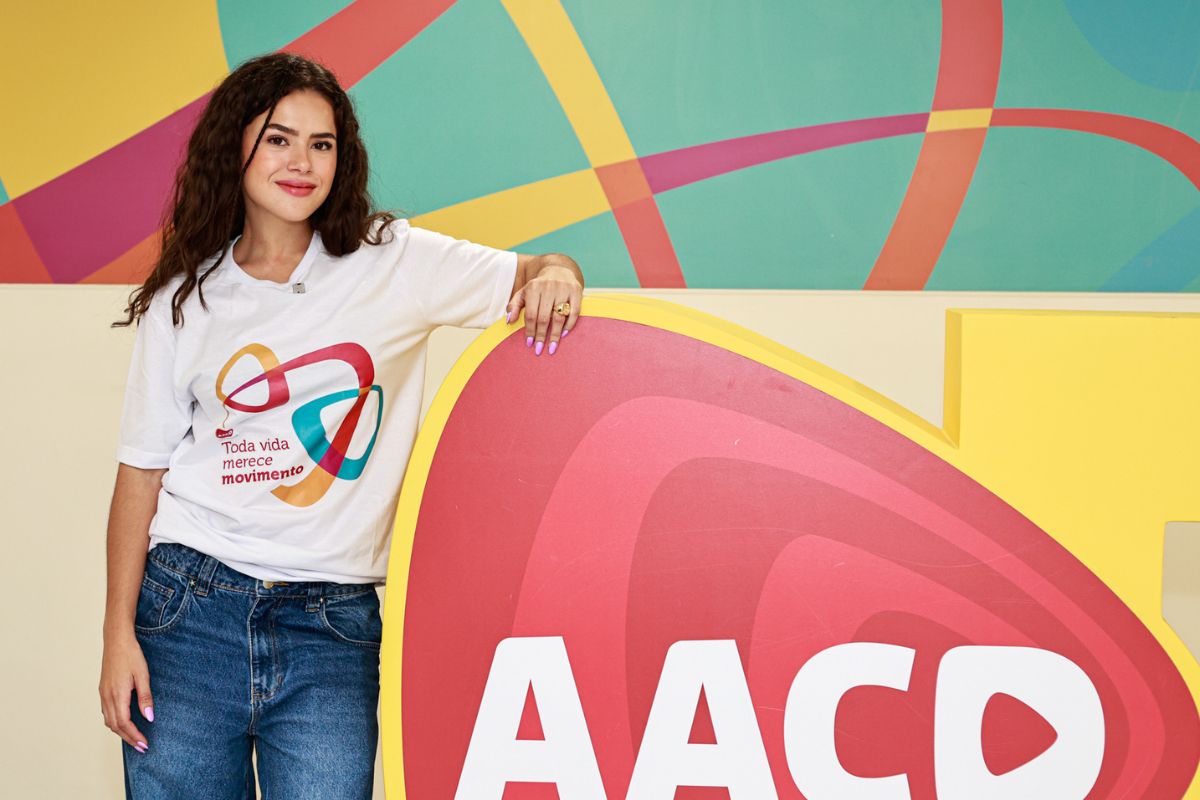 Maisa Silva visita AACD – OFuxico