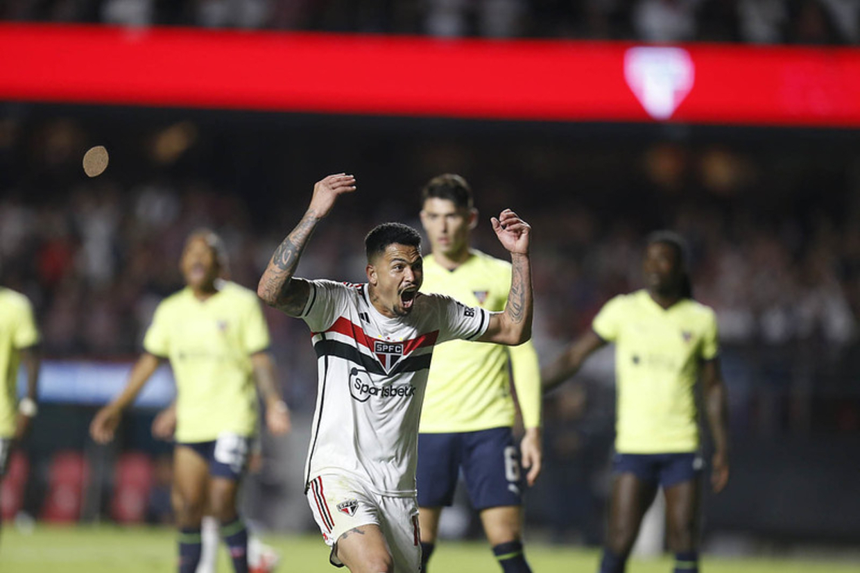 São Paulo encara altitude e aproveitamento de 83,3% da LDU contra brasileiros em casa