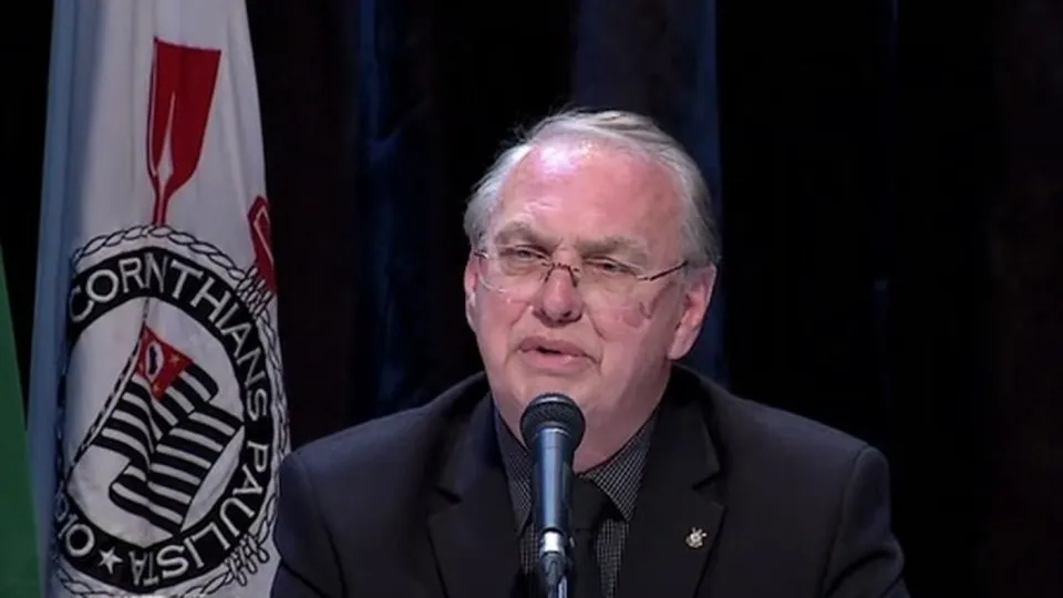 Osmar Stabile é alvo de novo pedido de impeachment no Corinthians