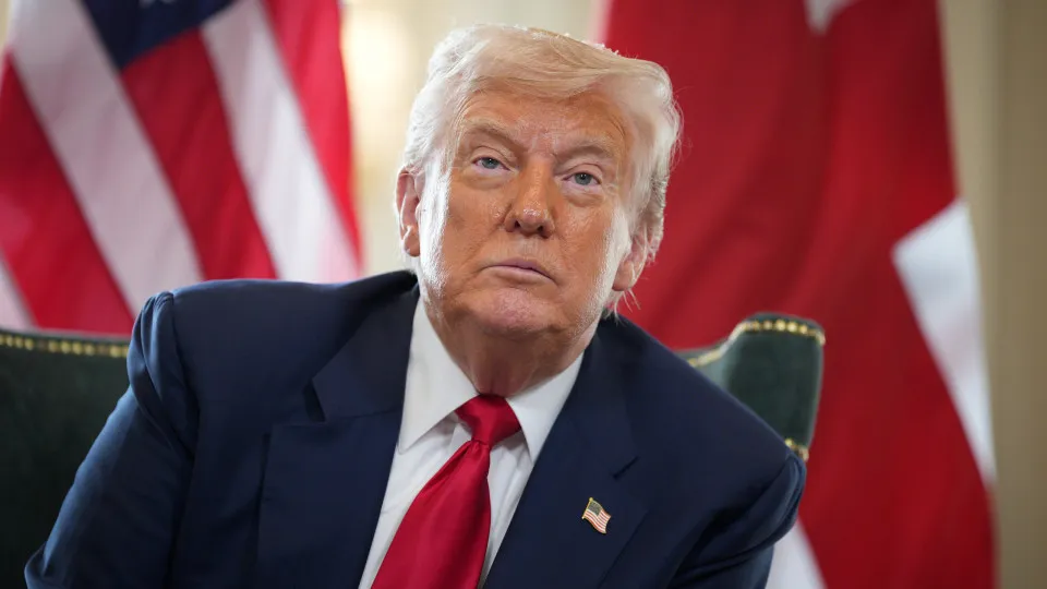 Ucrânia vai decidir que território dará a Putin, diz Trump