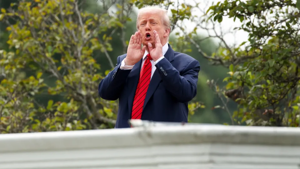 Trump reabre base militar para ação contra Venezuela
