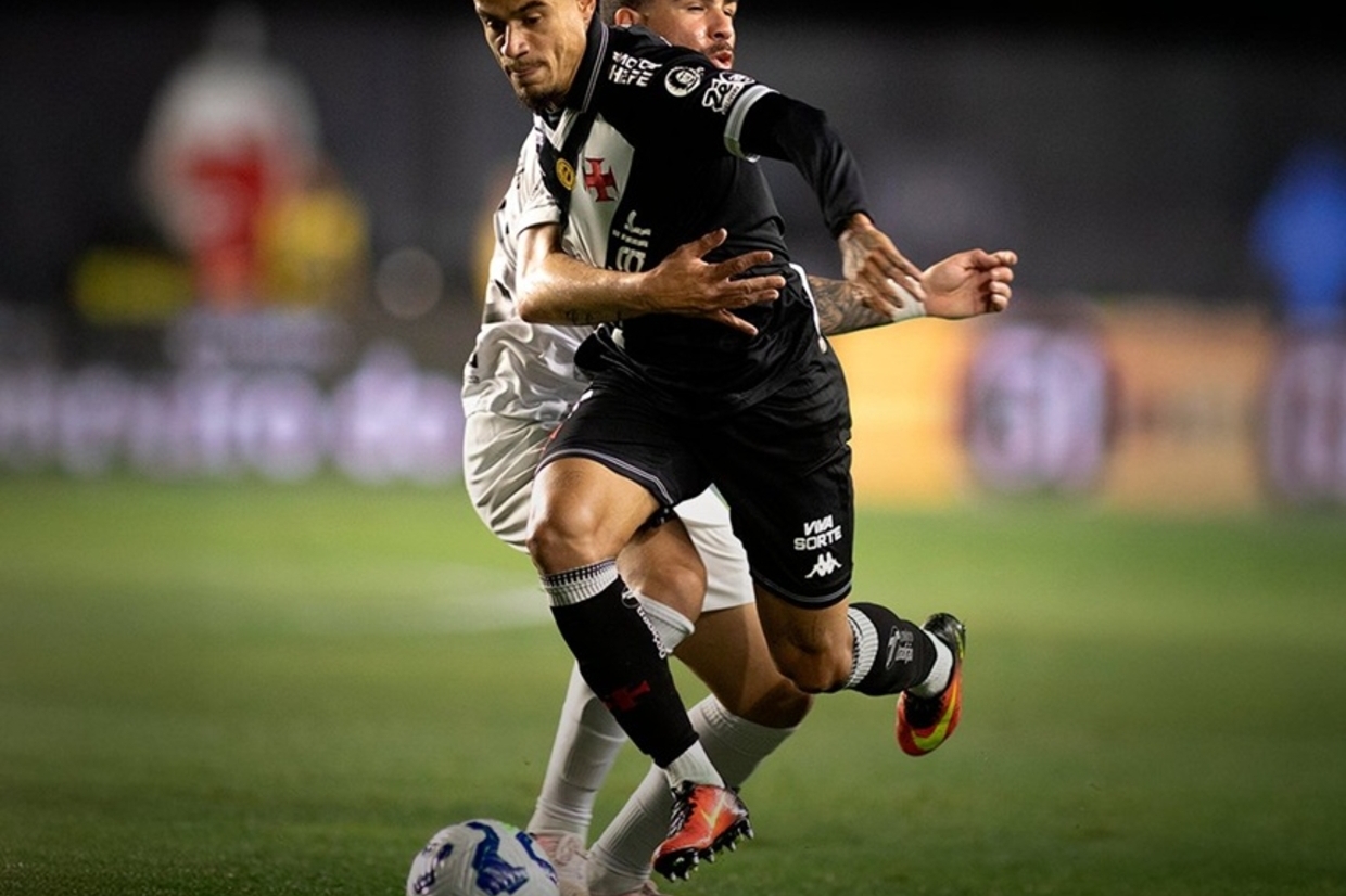 Vasco vacila nos acréscimos e Ceará arranca empate mesmo após expulsão