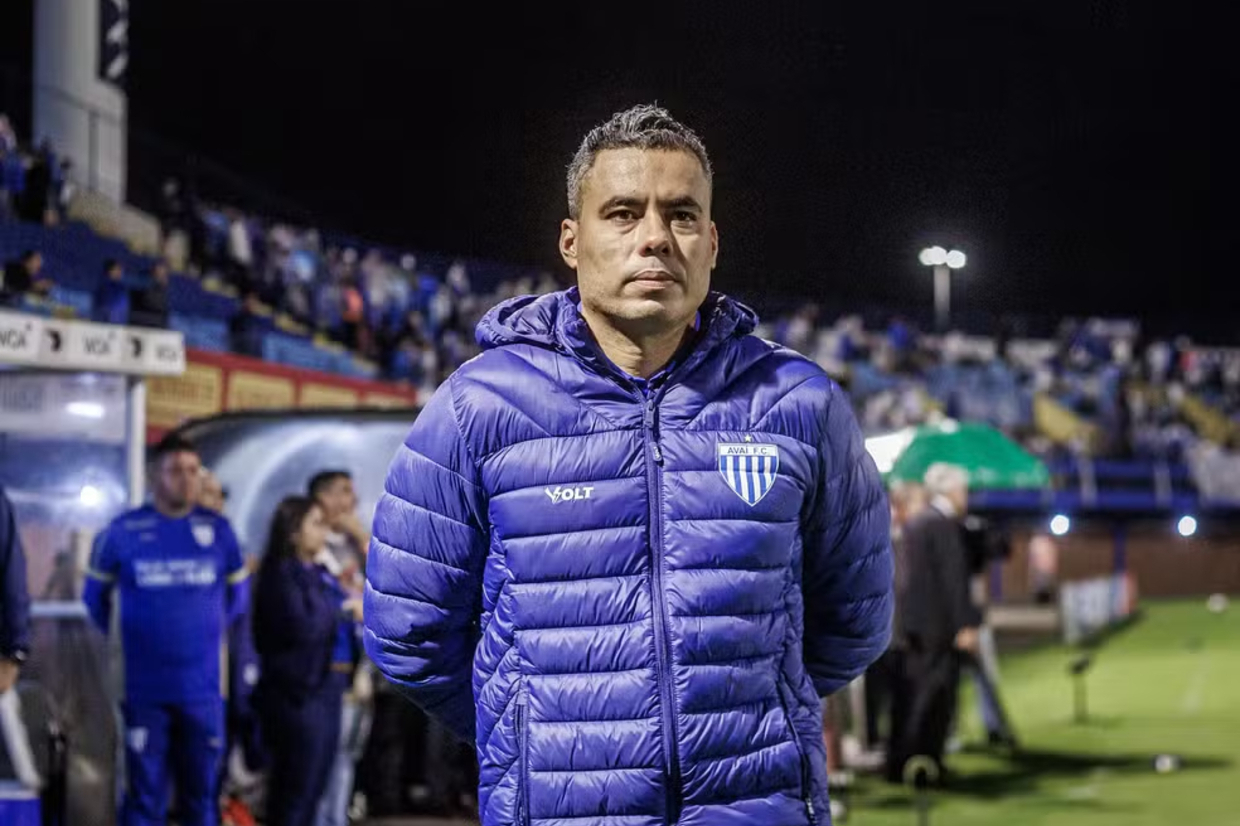 Vitória confirma Jair Ventura como novo treinador na luta contra o rebaixamento