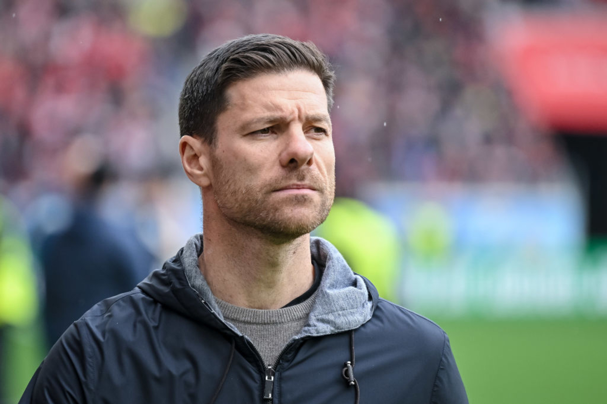 Xabi Alonso tem começo histórico e pode igualar marca de Vanderlei Luxemburgo