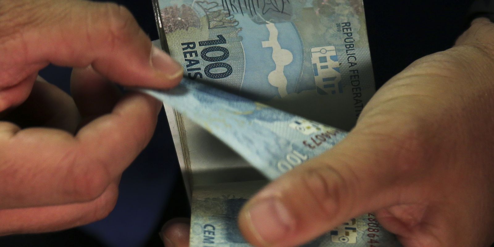 Caixa termina de pagar parcela do Bolsa Família de outubro
