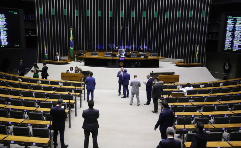 Câmara aprova recondução da conselheira Daiane Nogueira de Lira para o CNJ; acompanhe – Notícias