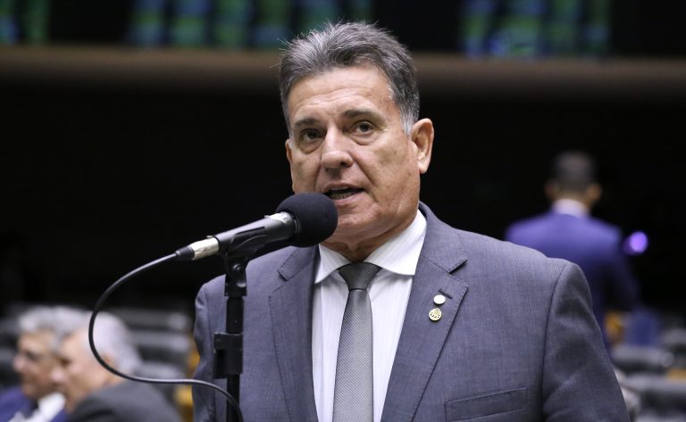 Comissão aprova mais clareza em lei sobre formação de cuidadores de pessoas idosas – Notícias