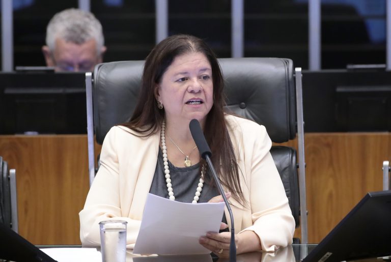 Comissão aprova nova regra para concessão de visita a filhos por pai agressor – Notícias