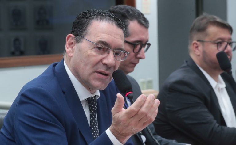 Comissão aprova proibição da venda de cigarro perto de escolas – Notícias