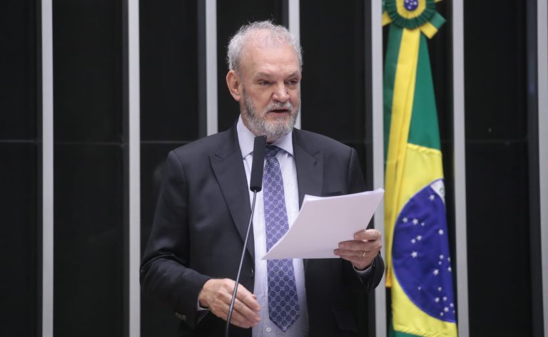 Comissão aprova punição para quem impede pessoa com deficiência de ser acompanhada em serviços de saúde – Notícias