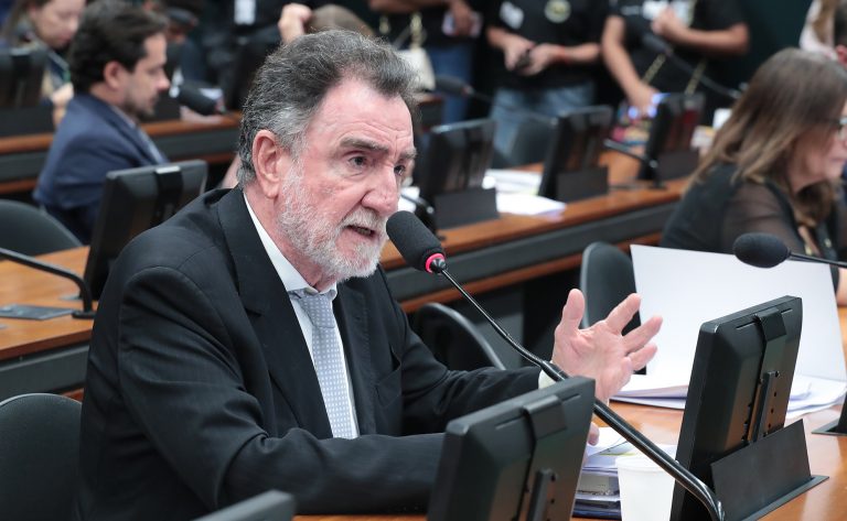 Comissão aprova valorização de mestres responsáveis por difundir tradição oral – Notícias