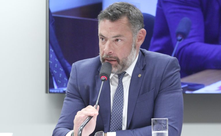Comissão debate soluções para excesso de tráfico de veículos entre municípios catarinenses – Notícias