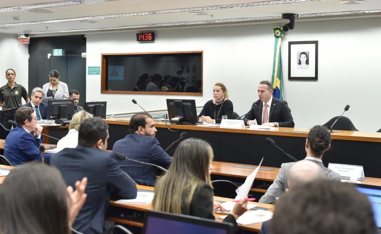 Conselho de Ética arquiva representação do PT contra Eduardo Bolsonaro – Notícias