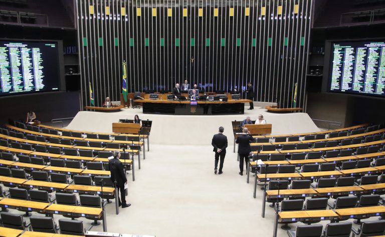 Deputados analisam MP que prevê isenção da taxa de verificação de taxímetros; acompanhe – Notícias